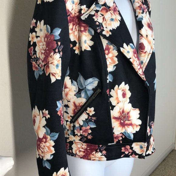 Philosophy Faux Leather Floral Jacket | Black/Floral | X-Small - Picture 4 of 15